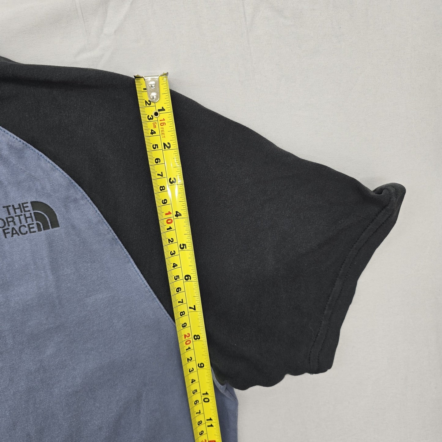 The North Face Men's Navy Raglan Short Sleeve T-Shirt M