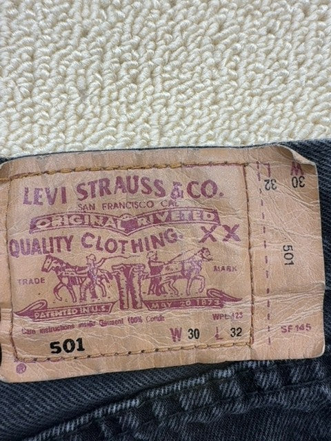 Levi's 501 Jeans Men 30x32 Blue Ripped Medium Wash Vintage USA