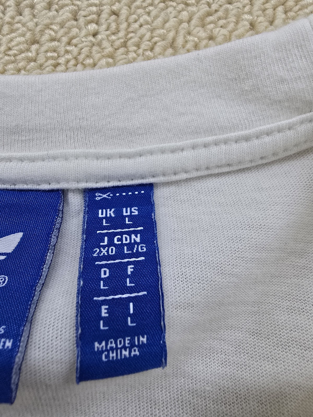 Adidas Originals White Graphic Print Short Sleeve Crew Neck T-Shirt L