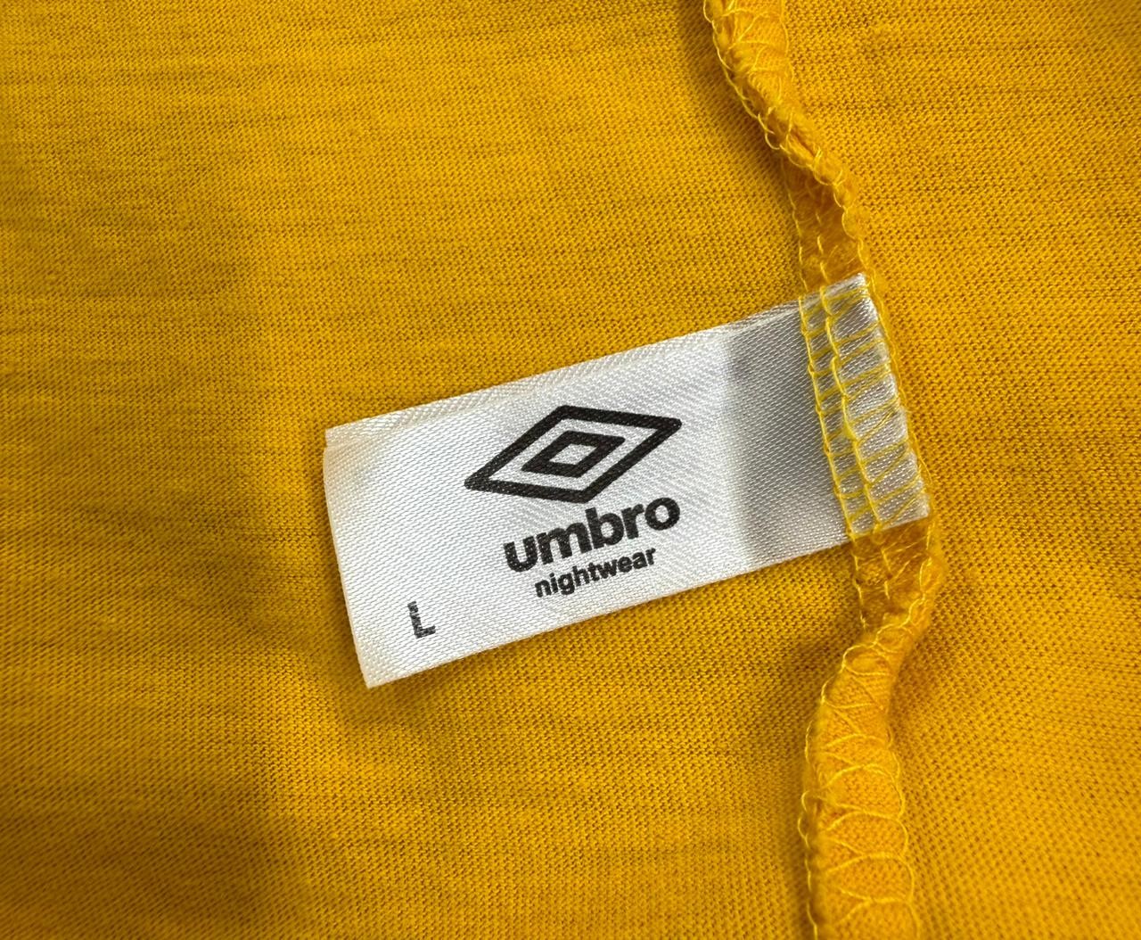 Umbro Men's Yellow Cotton Short Sleeve Crew Neck T-Shirt L