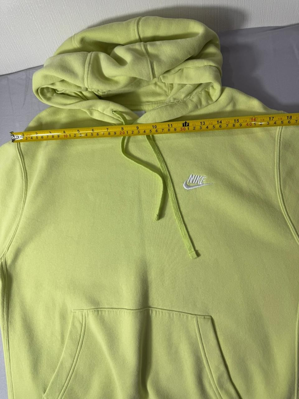 Nike Men's Green Pullover Hoodie Sweatshirt Size Medium US Hooded Casual Wear