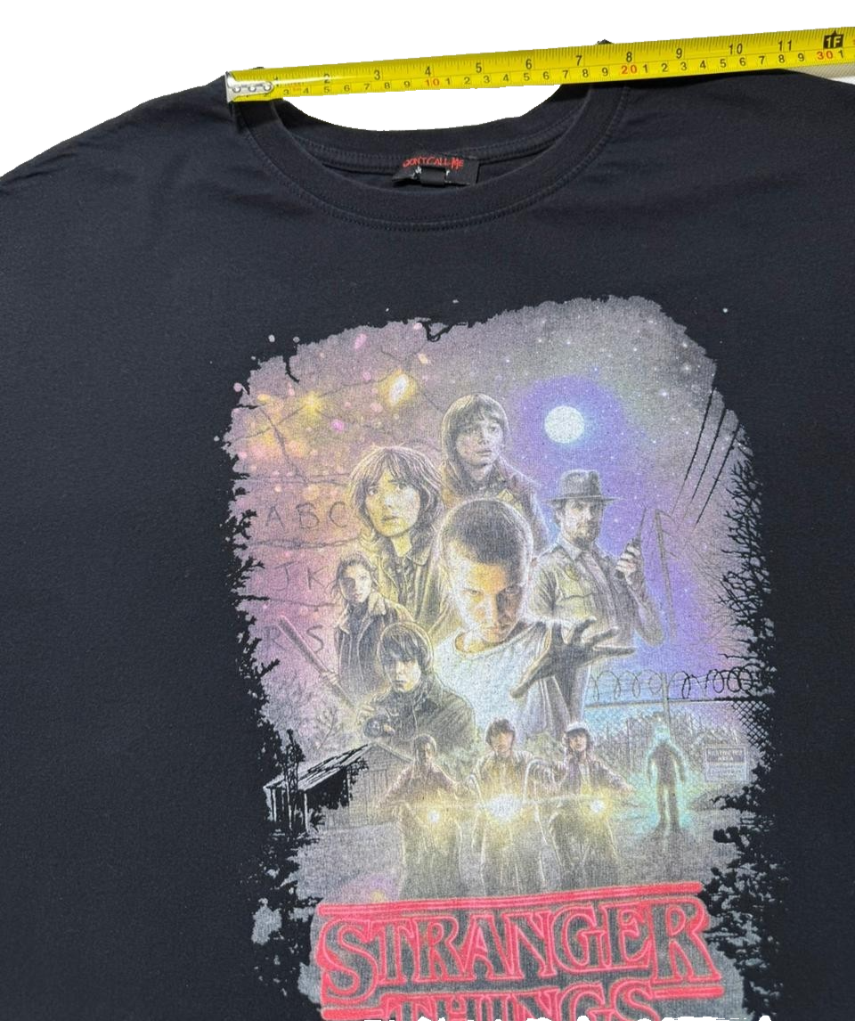 Stranger Things Gildan T-Shirt Black | Size: L