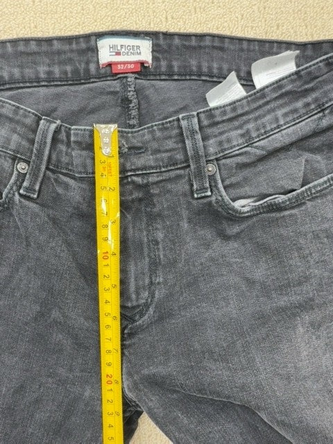 Tommy Hilfiger Men's Dark Blue Straight Leg Jeans Size 32x30