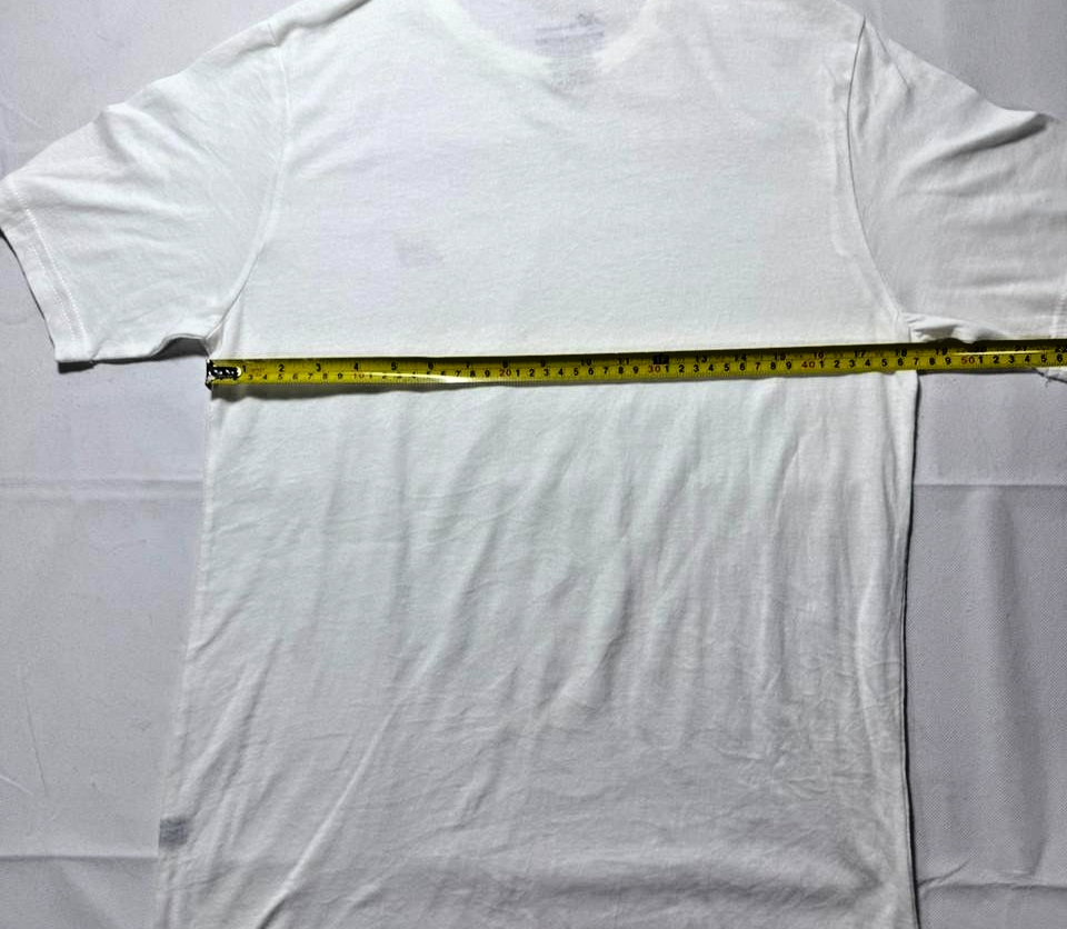 New Balance Logo T-Shirt- Casualwear For Men's - Size L