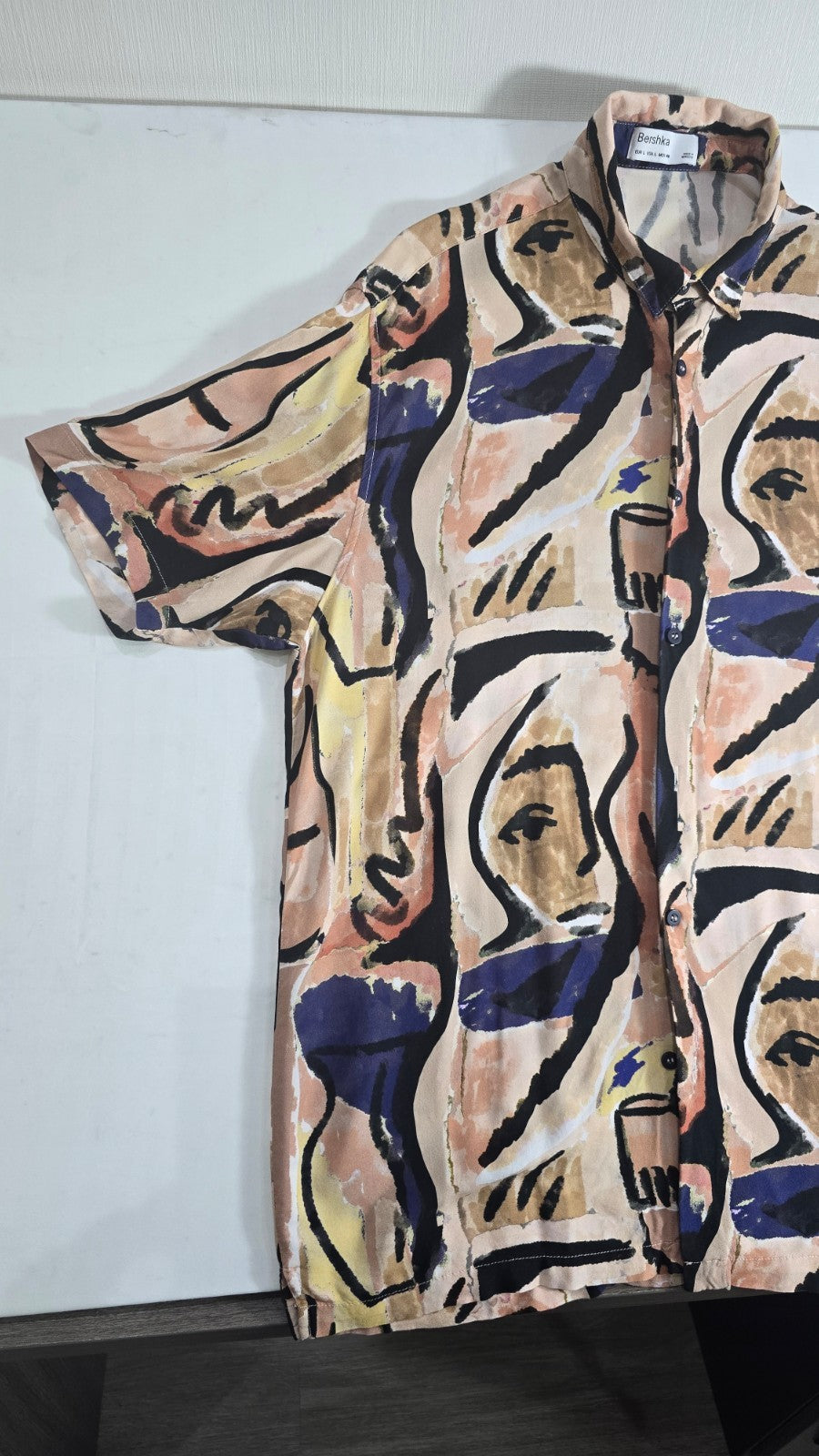 Bershka Men's Large Abstract Face Print Button Up Shirt Short Sleeve Multicolor