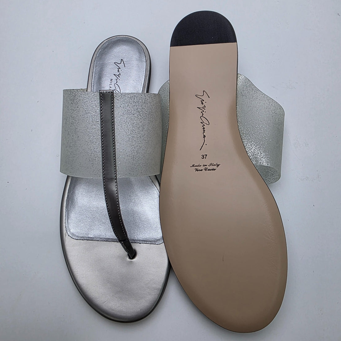 Giorgio Armani Women'S Thong Sandals Metallic Silver Finish 37 Bnwt