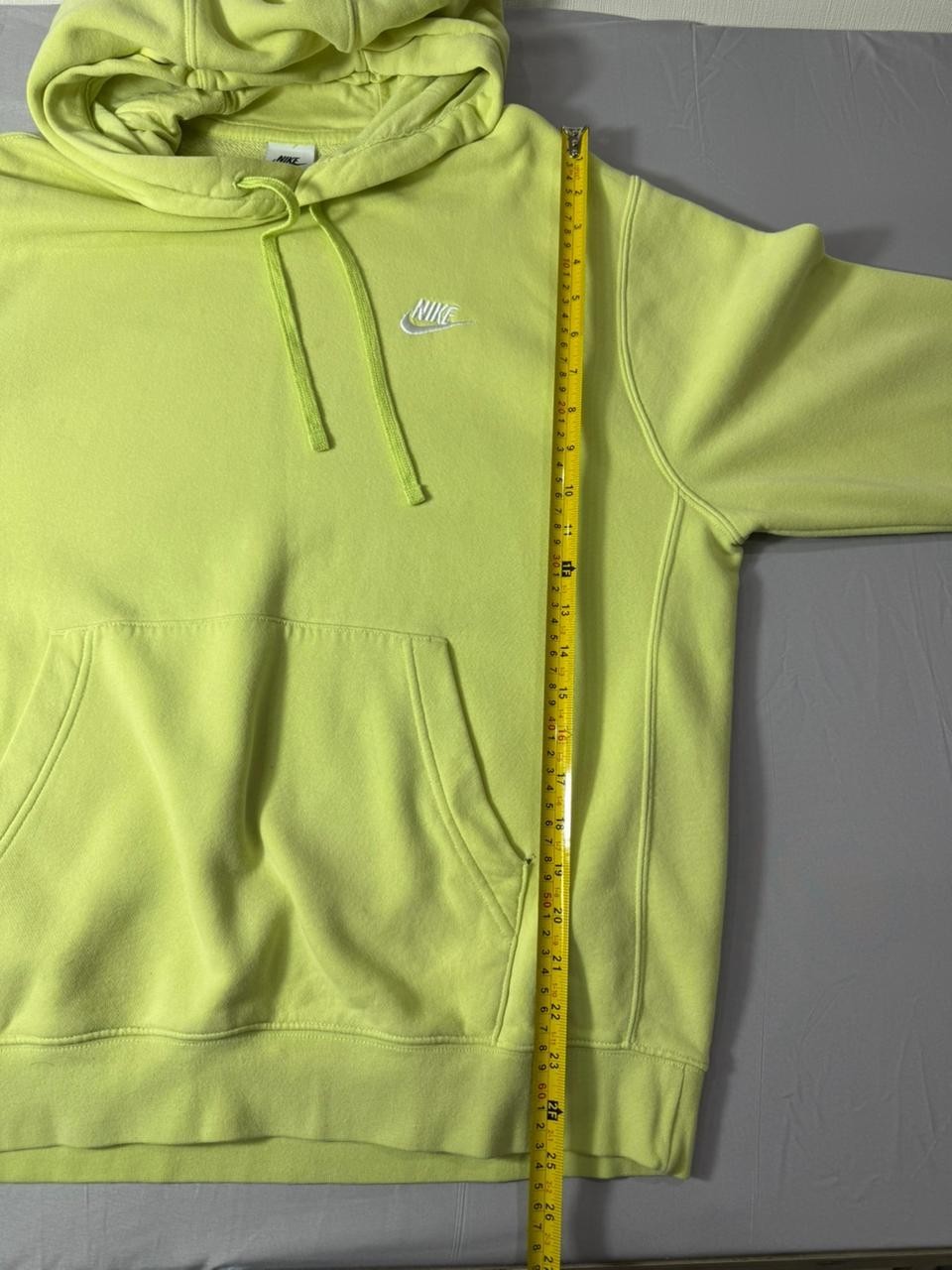 Nike Men's Green Pullover Hoodie Sweatshirt Size Medium US Hooded Casual Wear