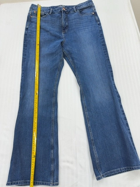 M&S Women Blue Jeans size S product image 4