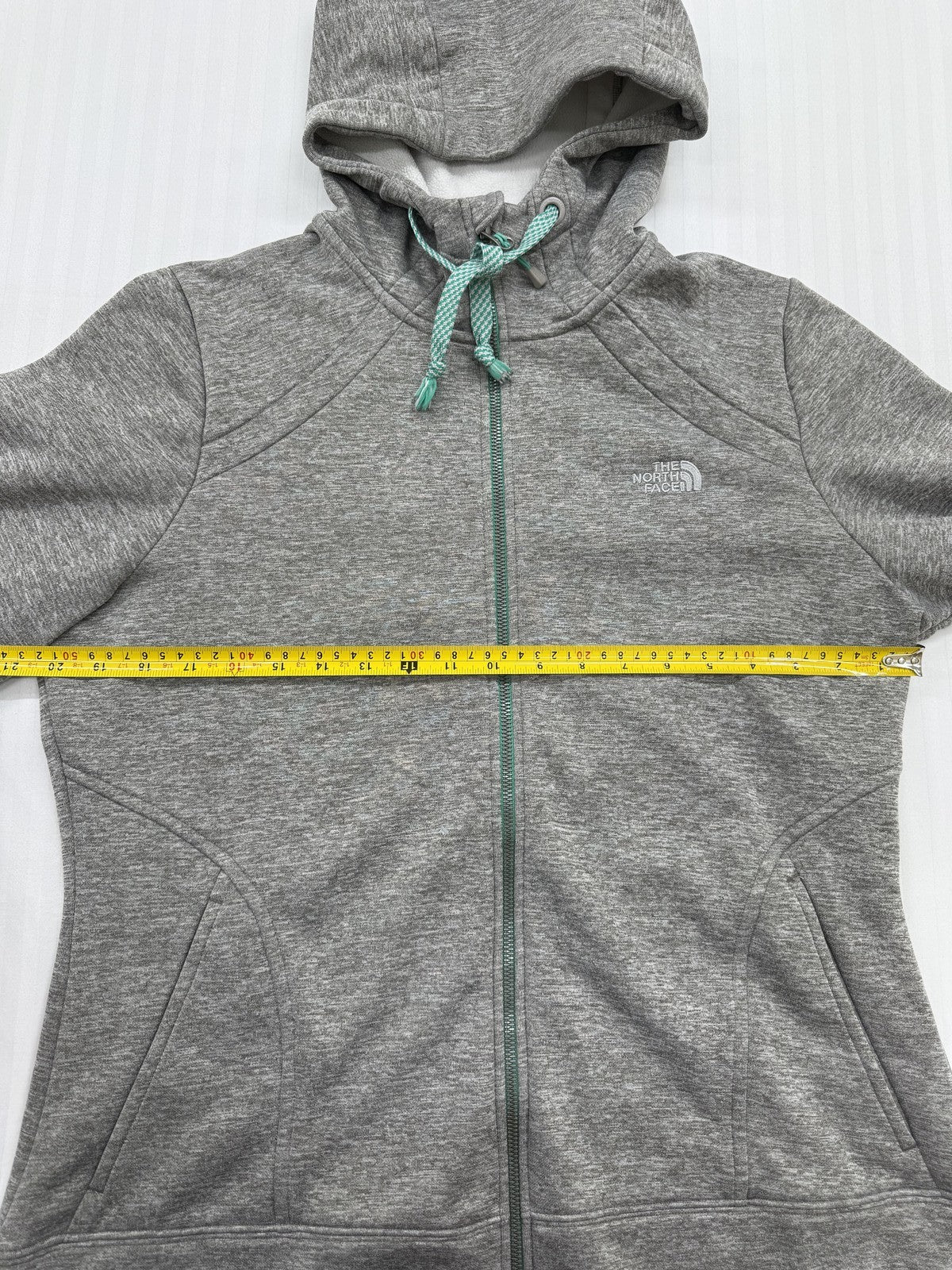 The North Face Boys Gray Zip Hoodie XL Fleece Outdoor Pullover