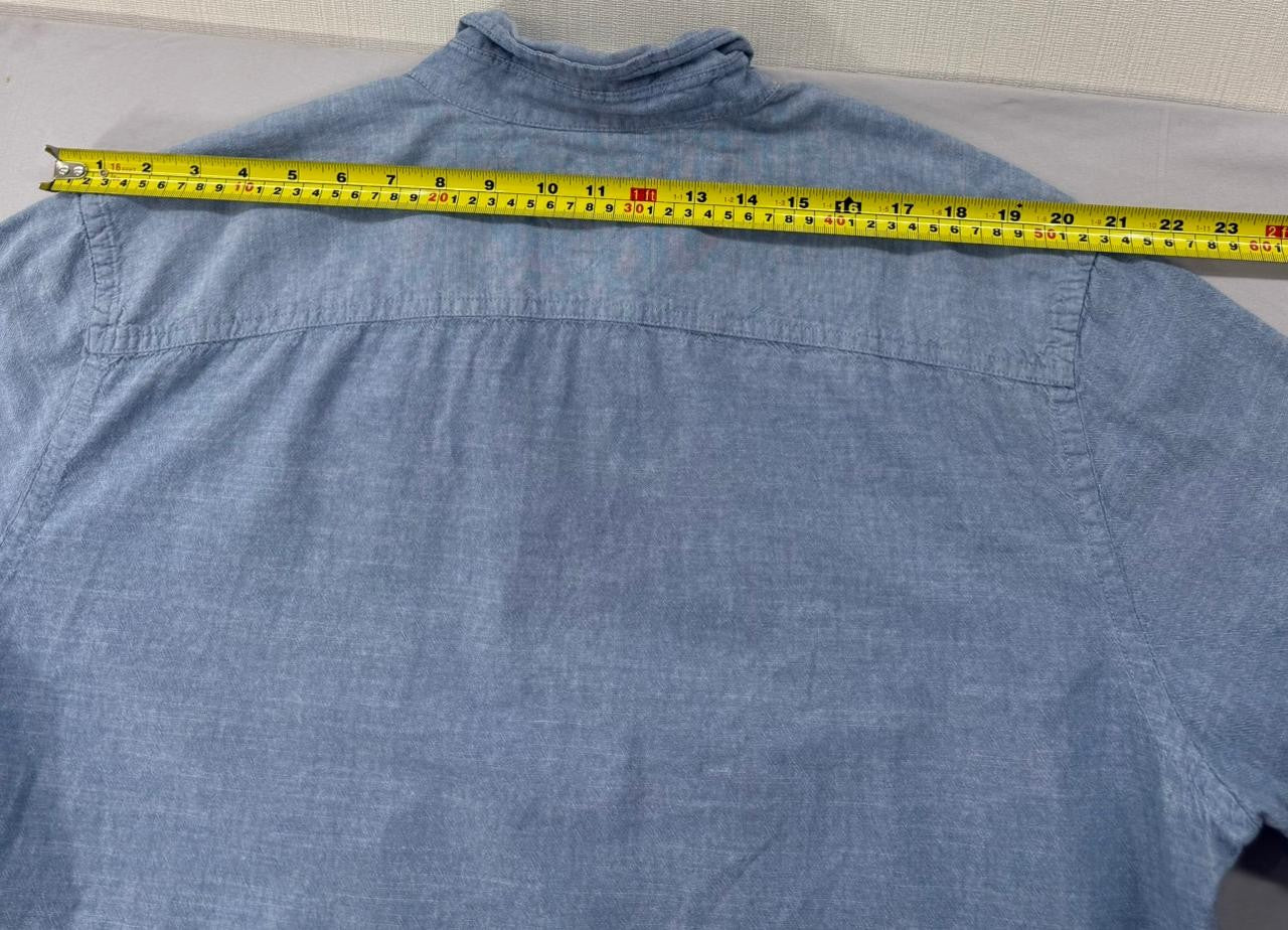 Tommy Hilfiger Men's XL Light Blue Short Sleeve Chambray Button Down Shirt