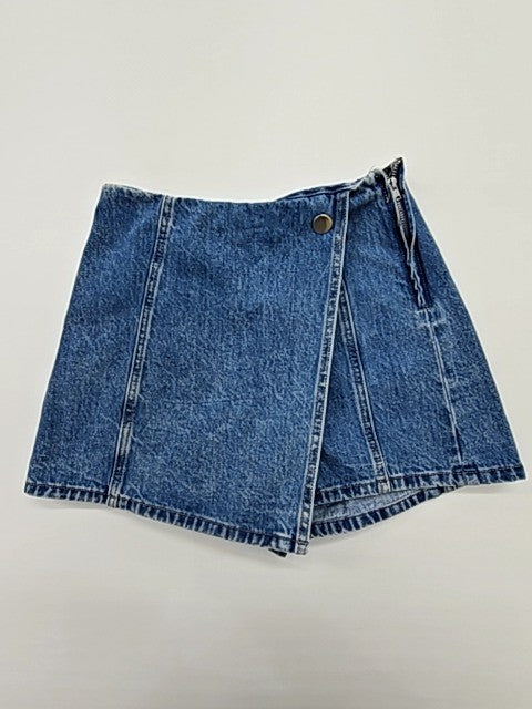 Stradivarius Women Blue Shorts size 6 product image 1