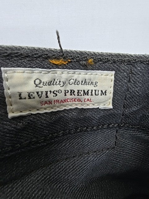 Levi's Women Black Shorts size 25 product image 7
