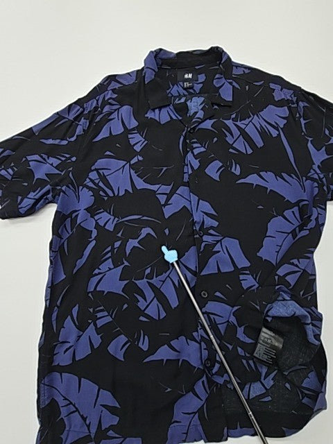 H&M Men Black Shirt size M product image 9