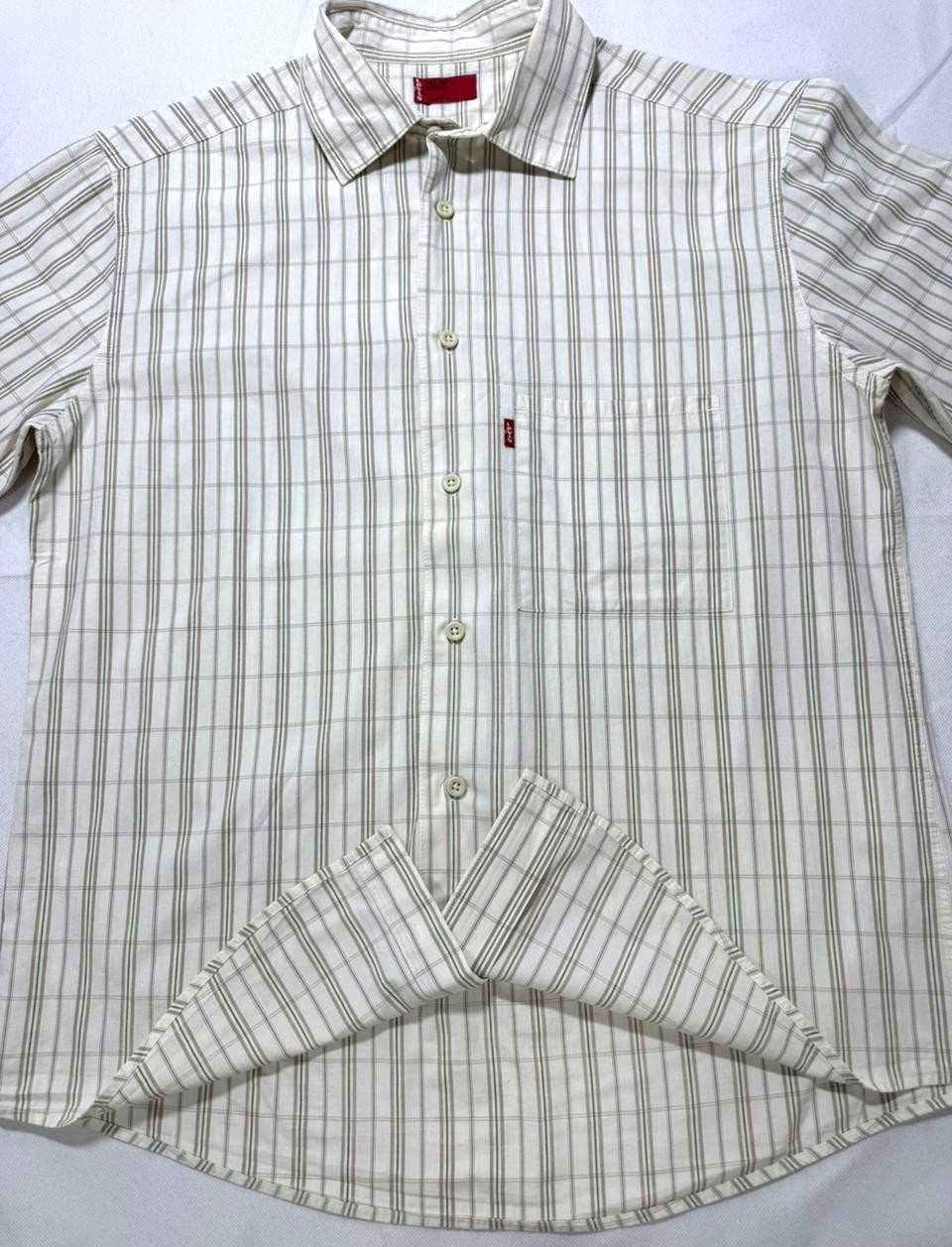 Levi'S Men's Classic One-Pocket Standard Shirt In A White, Green, And Gray Plaid