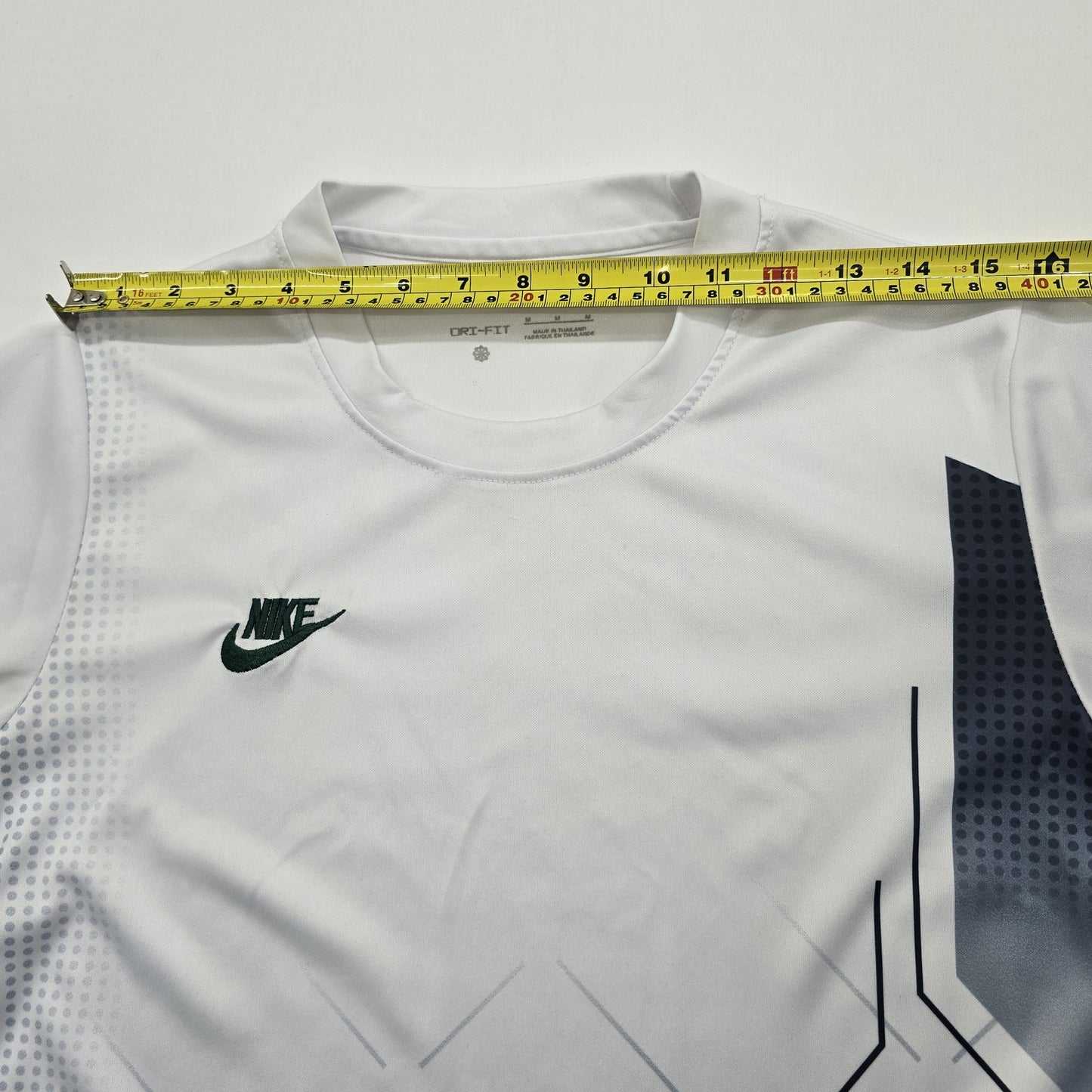 Nike Boys White T-Shirt size M product image 5