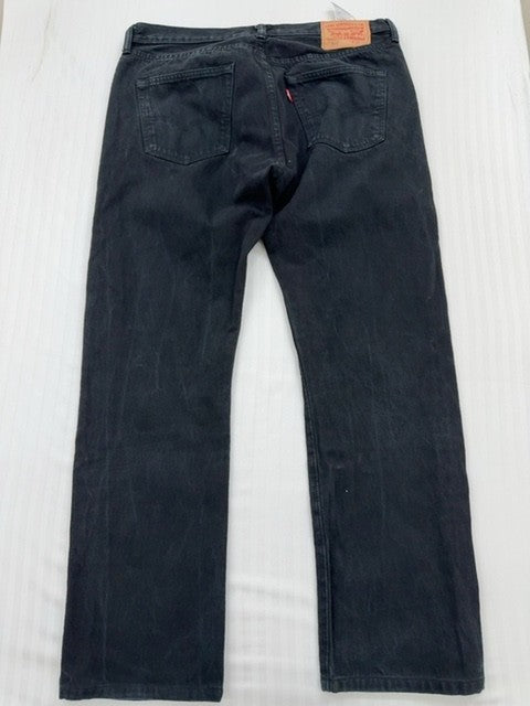 Vintage Levi's Men's Jeans – Size W34 L32, Dark Wash