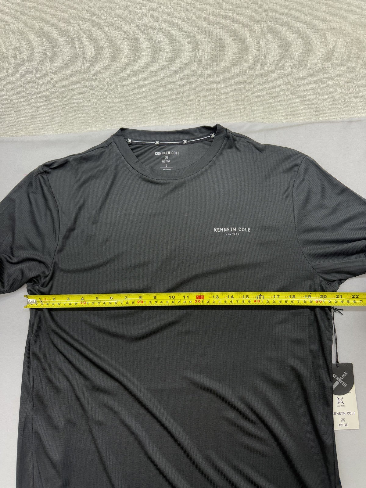Kenneth Cole Men's Black Long Sleeve Active T-Shirt L Reflective Wicking