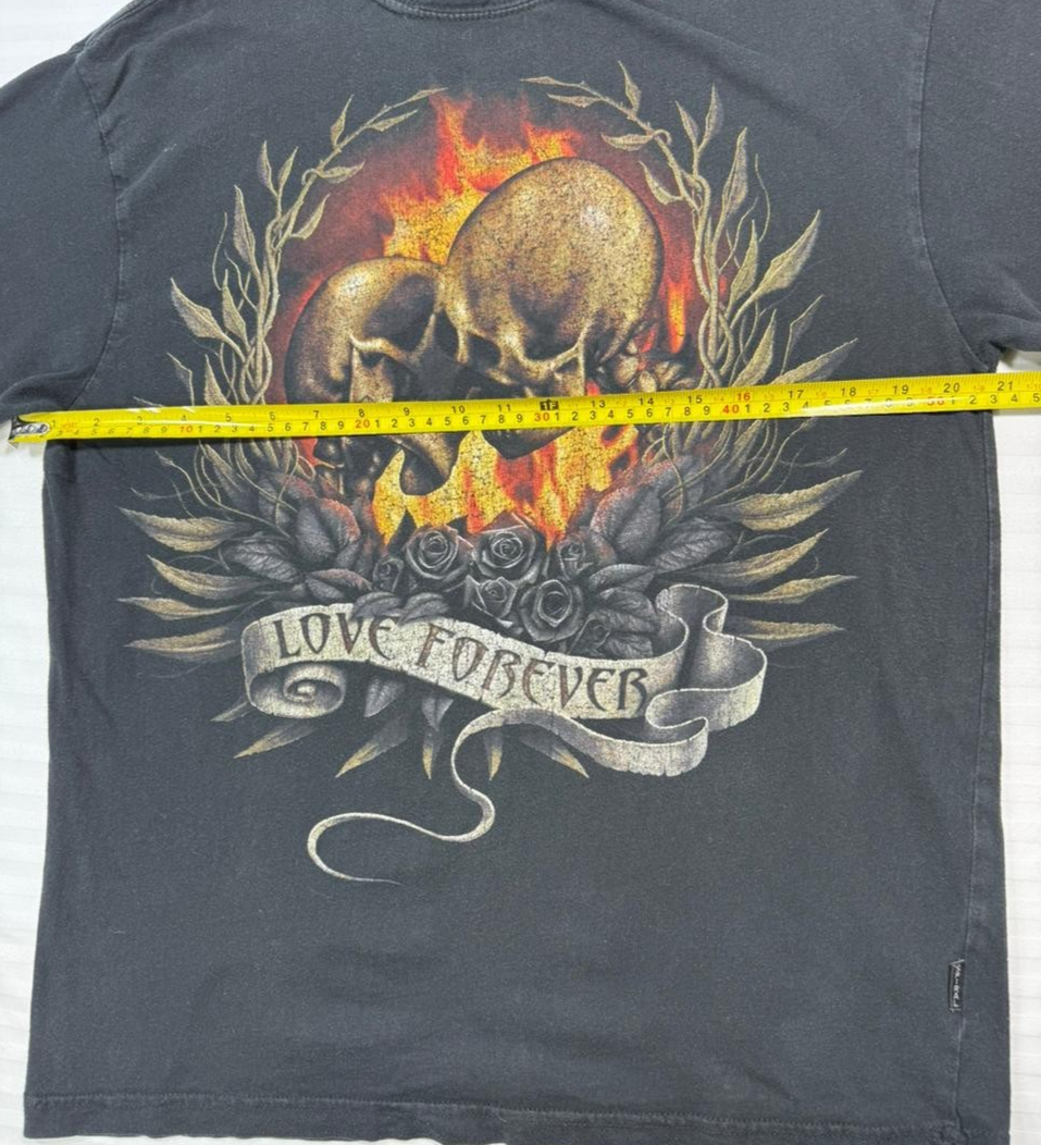 Black Short-Sleeved T-Shirt With A "Love Forever" Graphic Tee - Size M