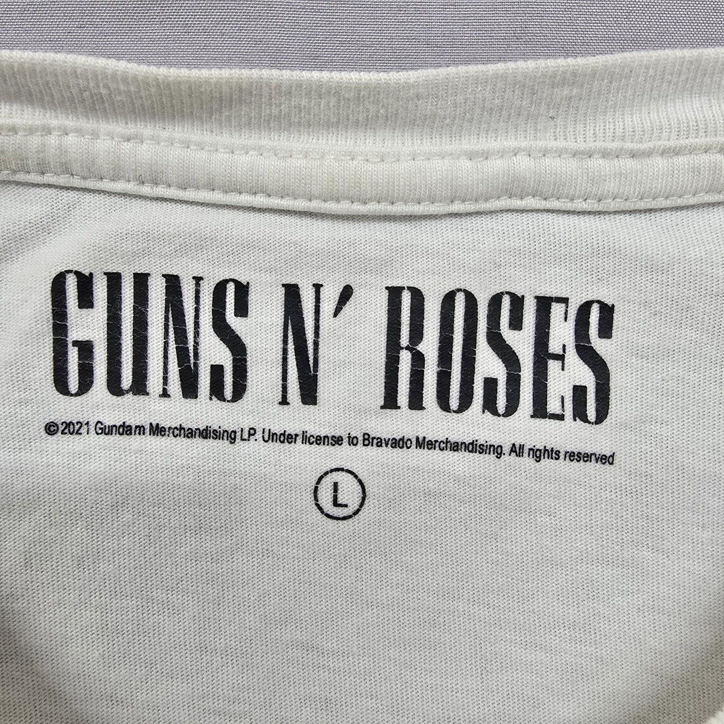 Guns N' Roses Women's White Skull Graphic T-Shirt Size L