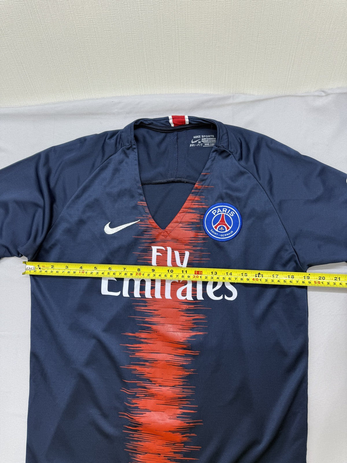 Nike Men's M Navy Striped Soccer Jersey Short Sleeve V-Neck Dri-FIT