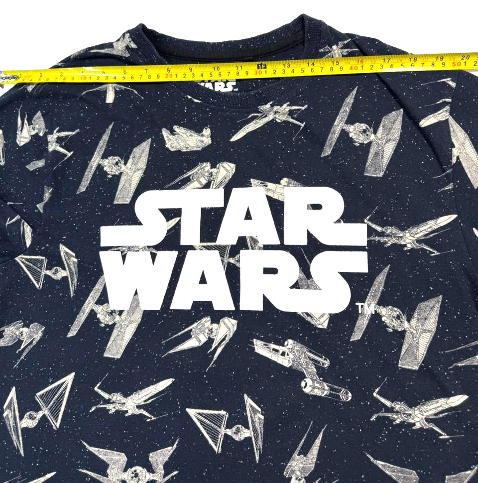 Star Wars Print T-Shirt Featuring A Graphic Tee - Size L