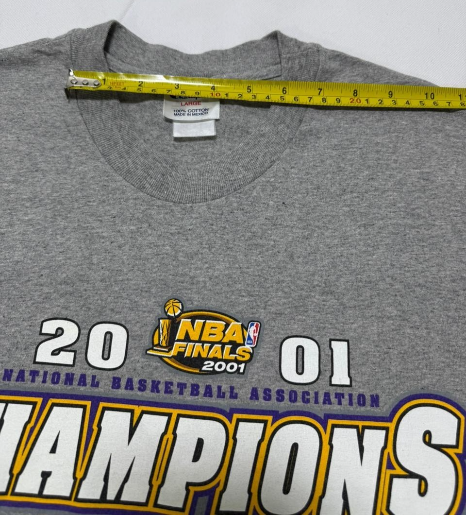 2001 Lakers Nba Finals Championship T-Shirt Men's | Size: L | Gray | Short Sleeve