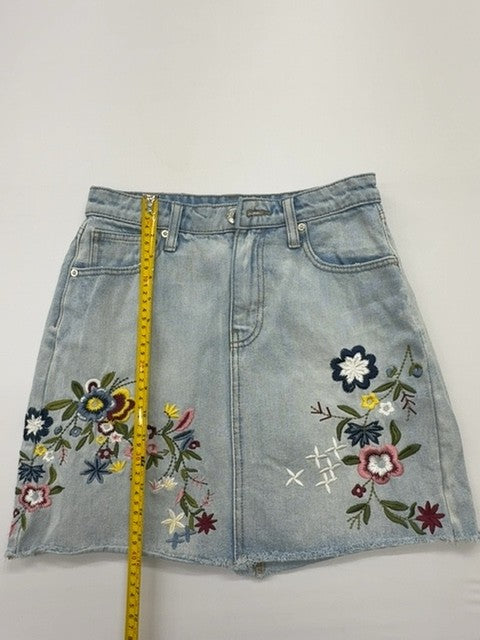 Stradivarius Women Light Blue Embroidered Denim Shorts Size 36 Regular New