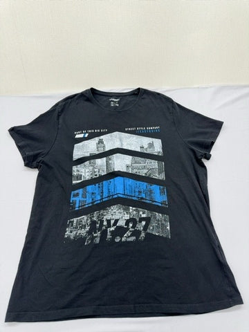 Livery Unisex Black NYC Skyline T-Shirt Size L 2007 Cotton