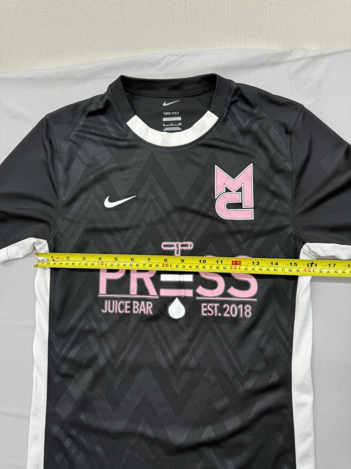 Nike Men's Small Black Soccer Jersey Dri-FIT Short Sleeve Crewneck