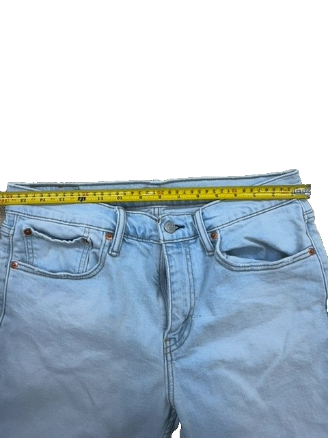 Levi's Women's Light Wash Denim Shorts Size 32 Zip Fly