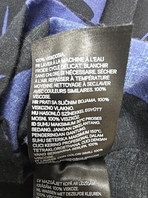 H&M Men Black Shirt size M product image 7