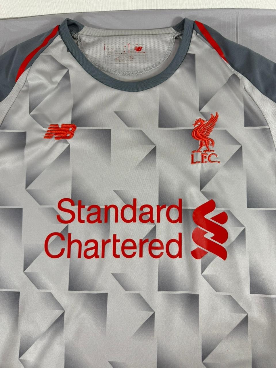 Liverpool FC Jersey Men's Large Grey New Balance Football Soccer Shirt