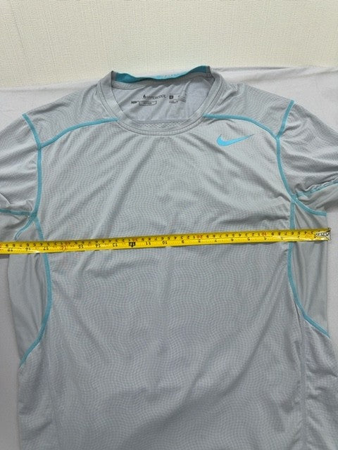 Nike Pro Men's Grey Hypercool Fitted T-Shirt Size M