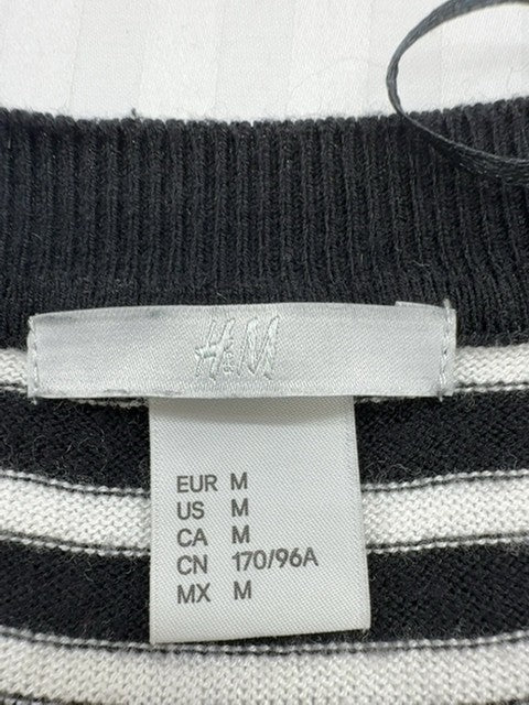 H&M Women Black Sweater size M product image 3