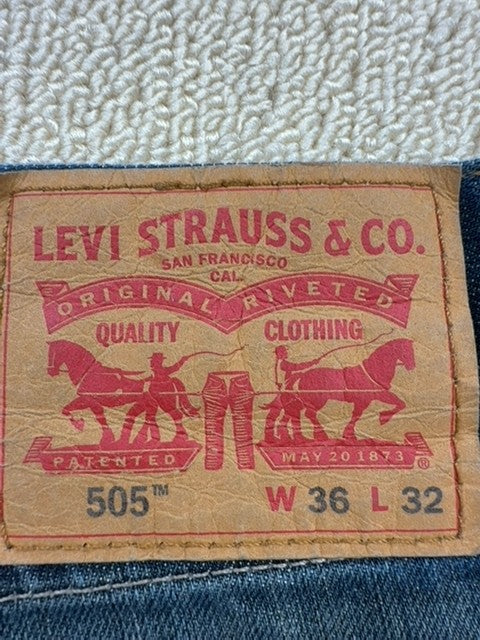 Levi's 505 Men's 36x32 Regular Straight Medium Wash Stretch Jeans
