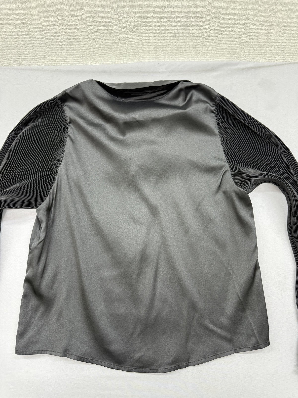 Area Stars Black Pleated Button Down Long Sleeve Blouse M