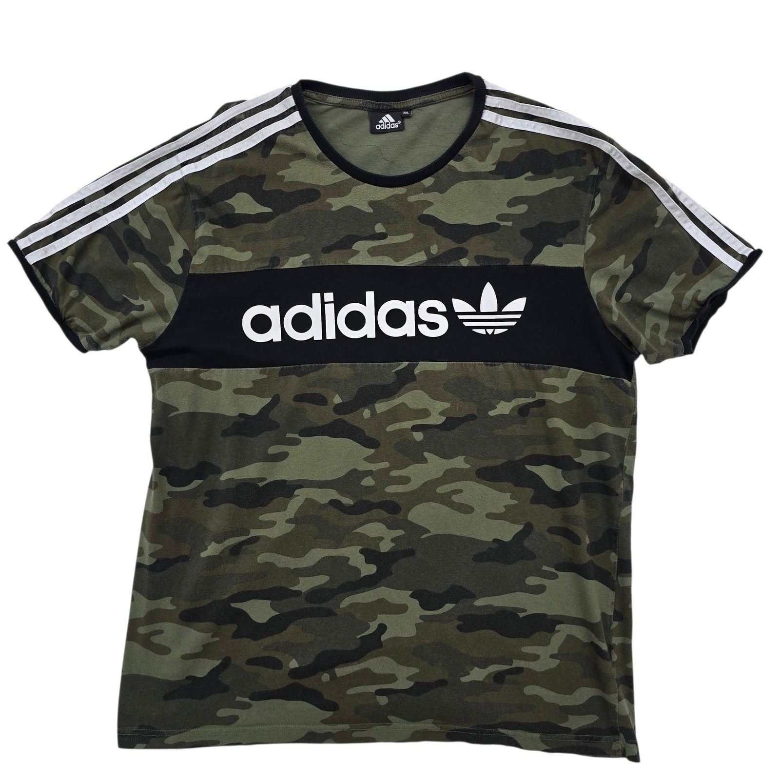 Adidas Men T-Shirt size XXL product image 1