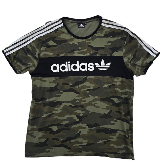 Adidas Men T-Shirt size XXL product image 1