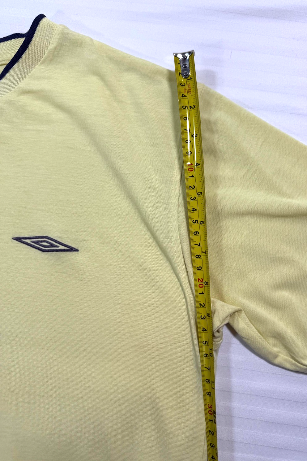 Umbro Cotton T-Shirt In A Light Yellow - Size M