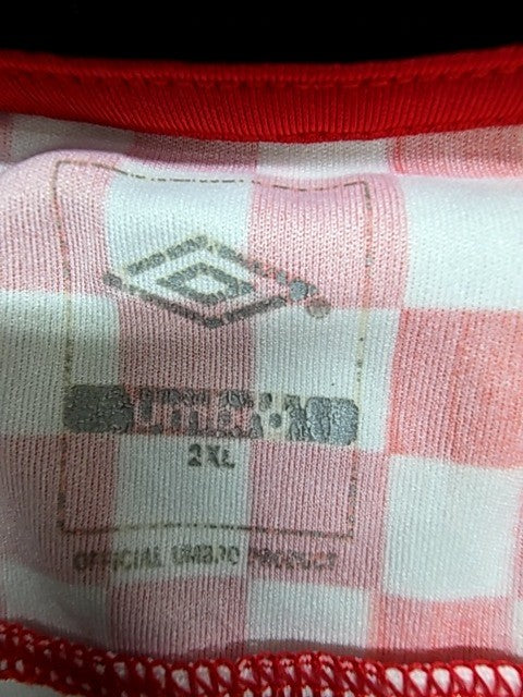 Umbro Red Checkered Soccer Jersey V-Neck 2XL Short Sleeve 100% Polyester