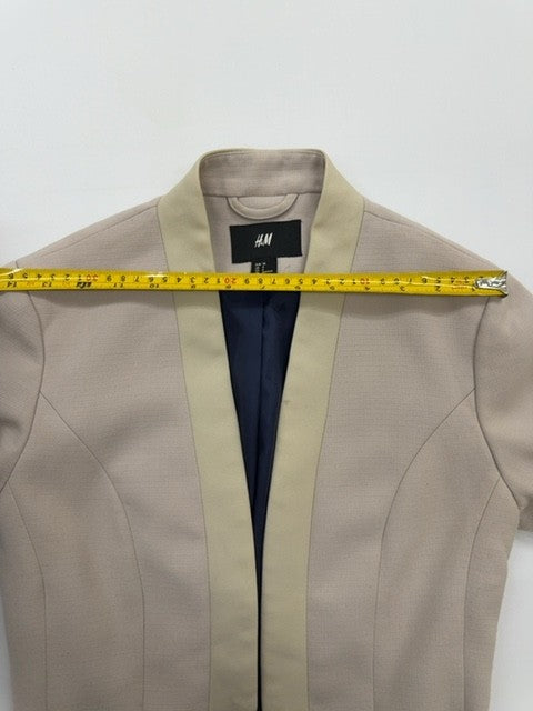 H&M Women Beige Blazer size 4 product image 8