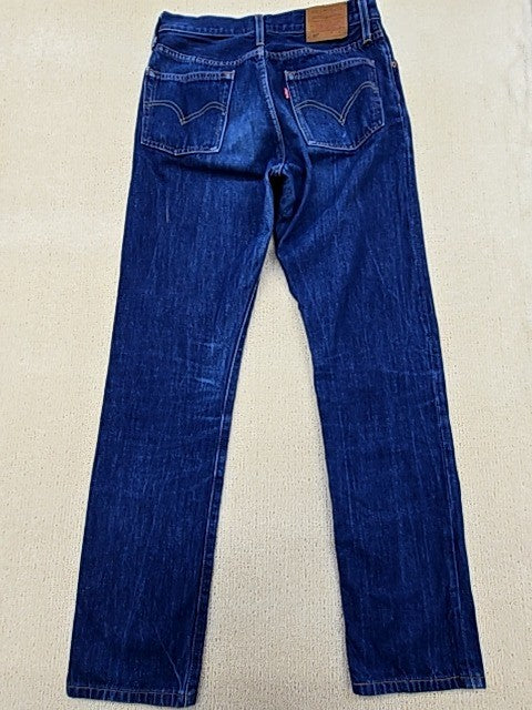 Vintage Levi's Men's Blue Jeans – Size L