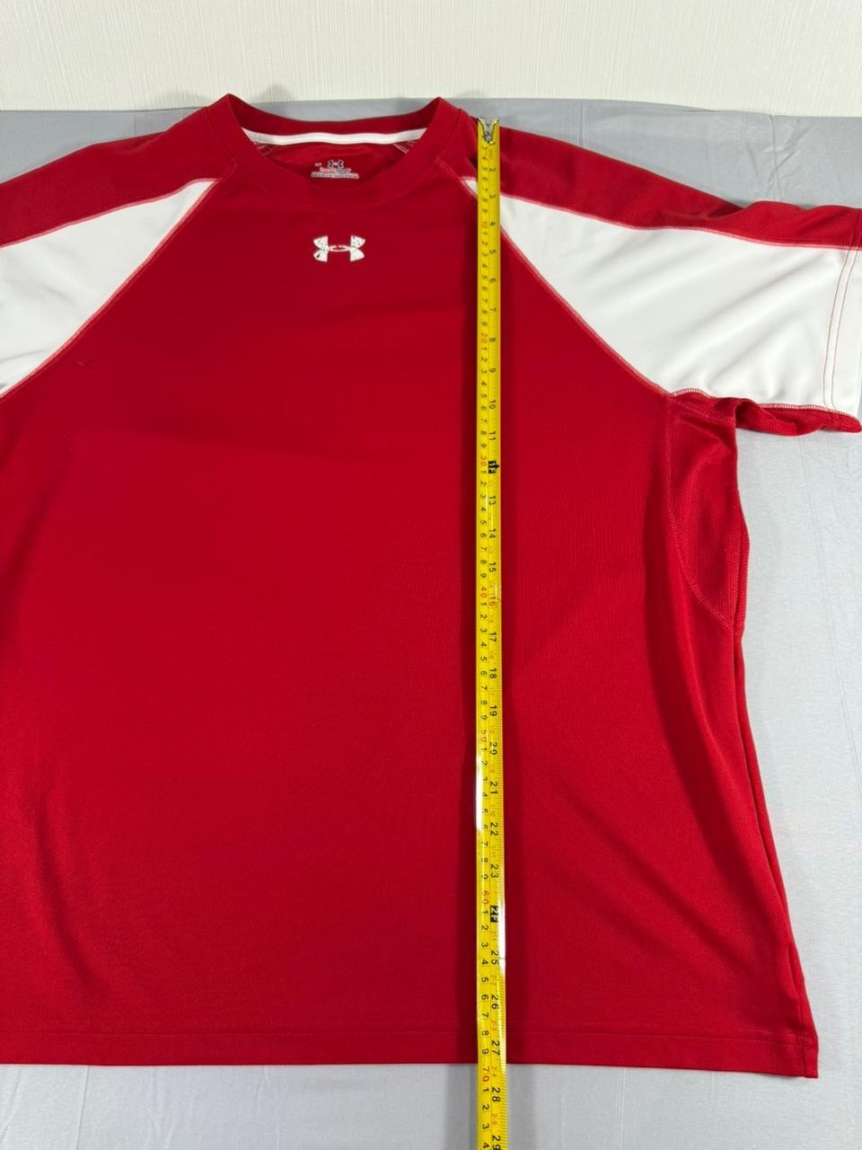 Under Armour HeatGear Men's Red Athletic T-Shirt Size L Sports Tee