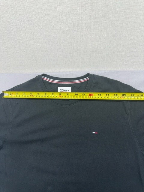 Tommy Jeans Men's XL Grey V-Neck Cotton T-Shirt DM0DM04410
