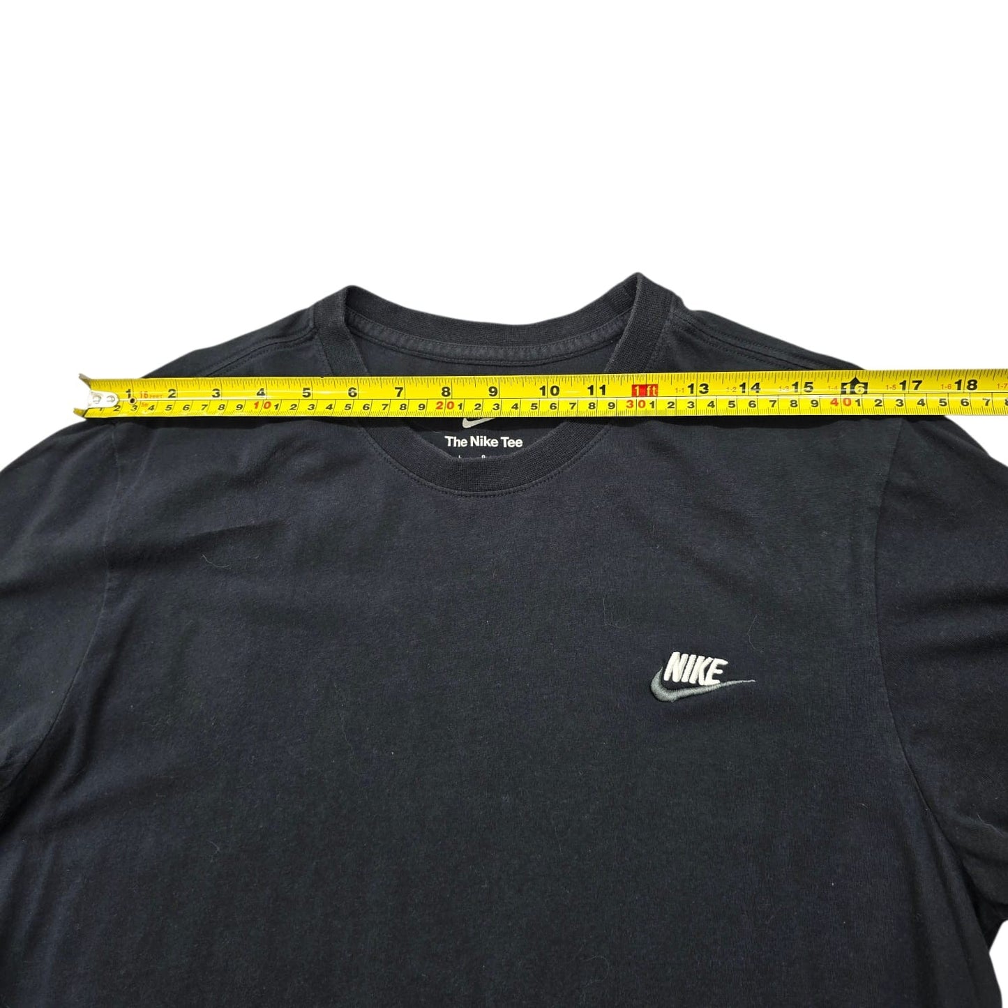 Nike Men's Black Embroidered Swoosh The Nike Tee T-Shirt L