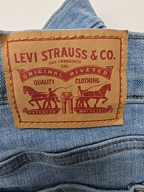 Levi's Boys Light Blue Denim Shorts 17" Inseam Size 38cm Excellent Cond