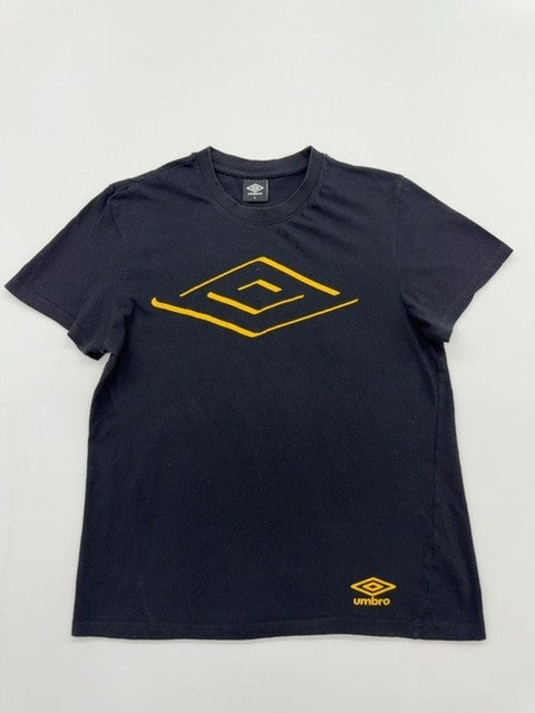Umbro Boys Black T-Shirt size L product image 1