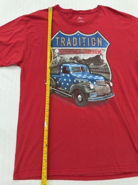 Celebrate Men's Red Patriotic Graphic T-Shirt Size L