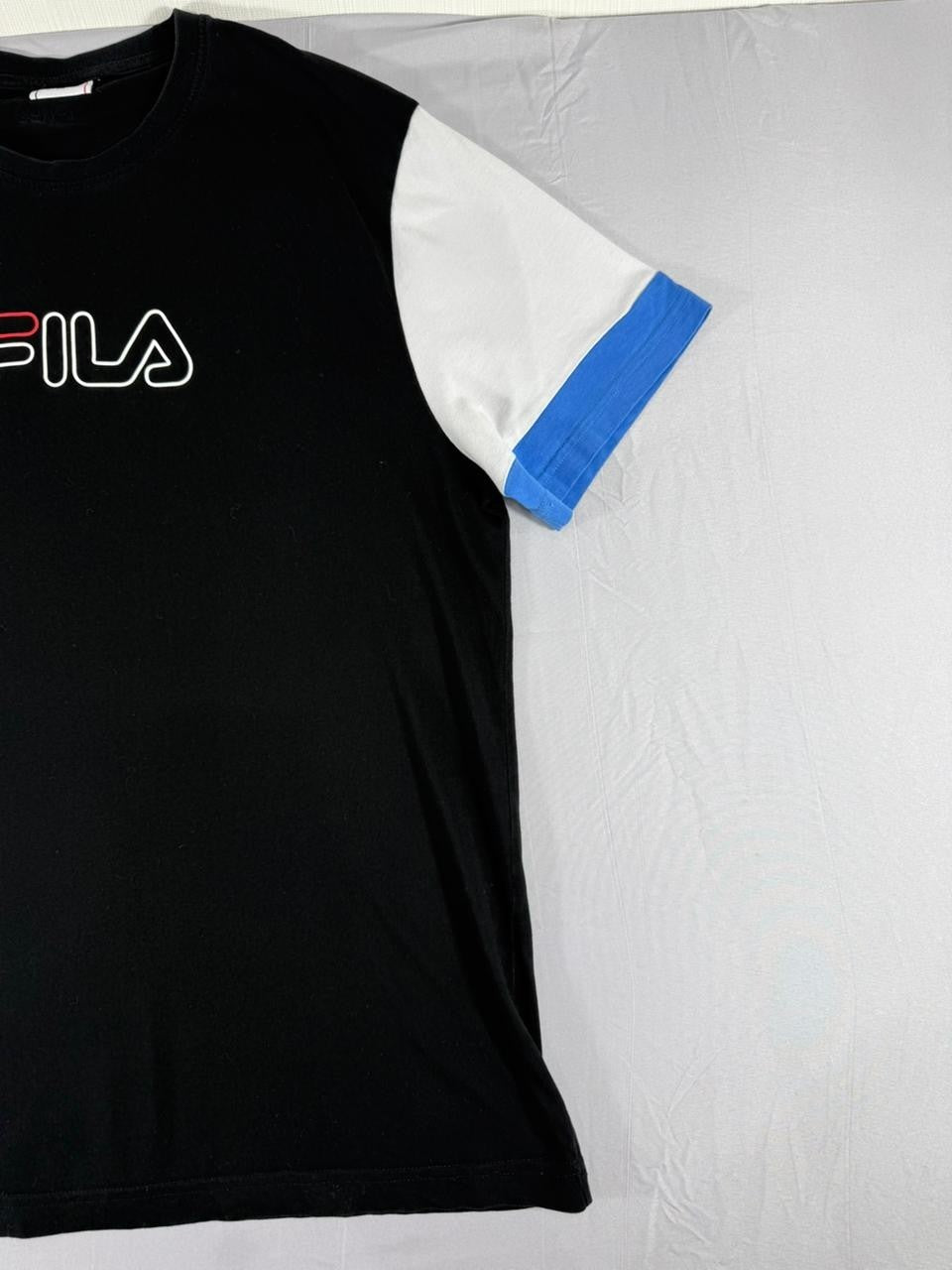 FILA Men's Black Logo T-Shirt Size L Colorblock Short Sleeve Crew Neck
