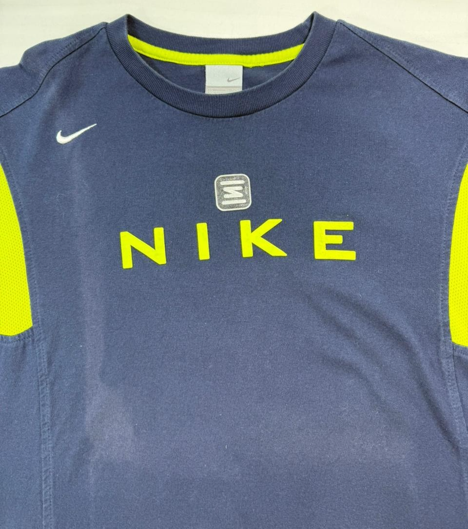 Nike Men's T-Shirt, Likely Featuring Dri-FIT - Size XL